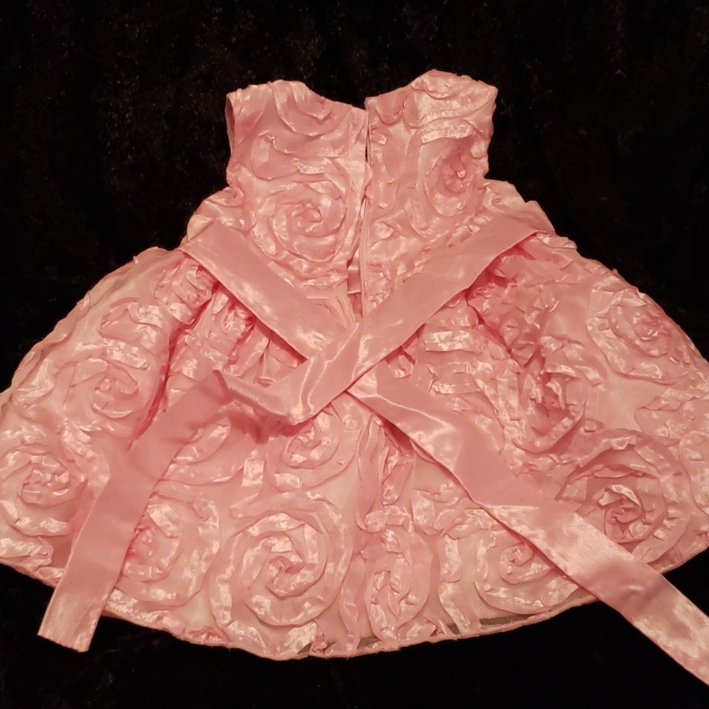 Dress - Picture 3 of 3